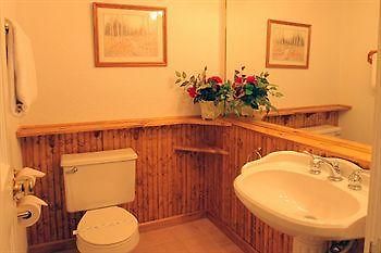 Sybaris Pool Suites Mequon Brown Deer Bagian luar foto
