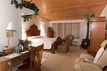 Sybaris Pool Suites Mequon Brown Deer Bagian luar foto