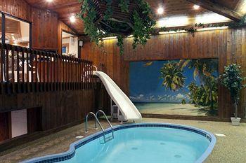 Sybaris Pool Suites Mequon Brown Deer Bagian luar foto